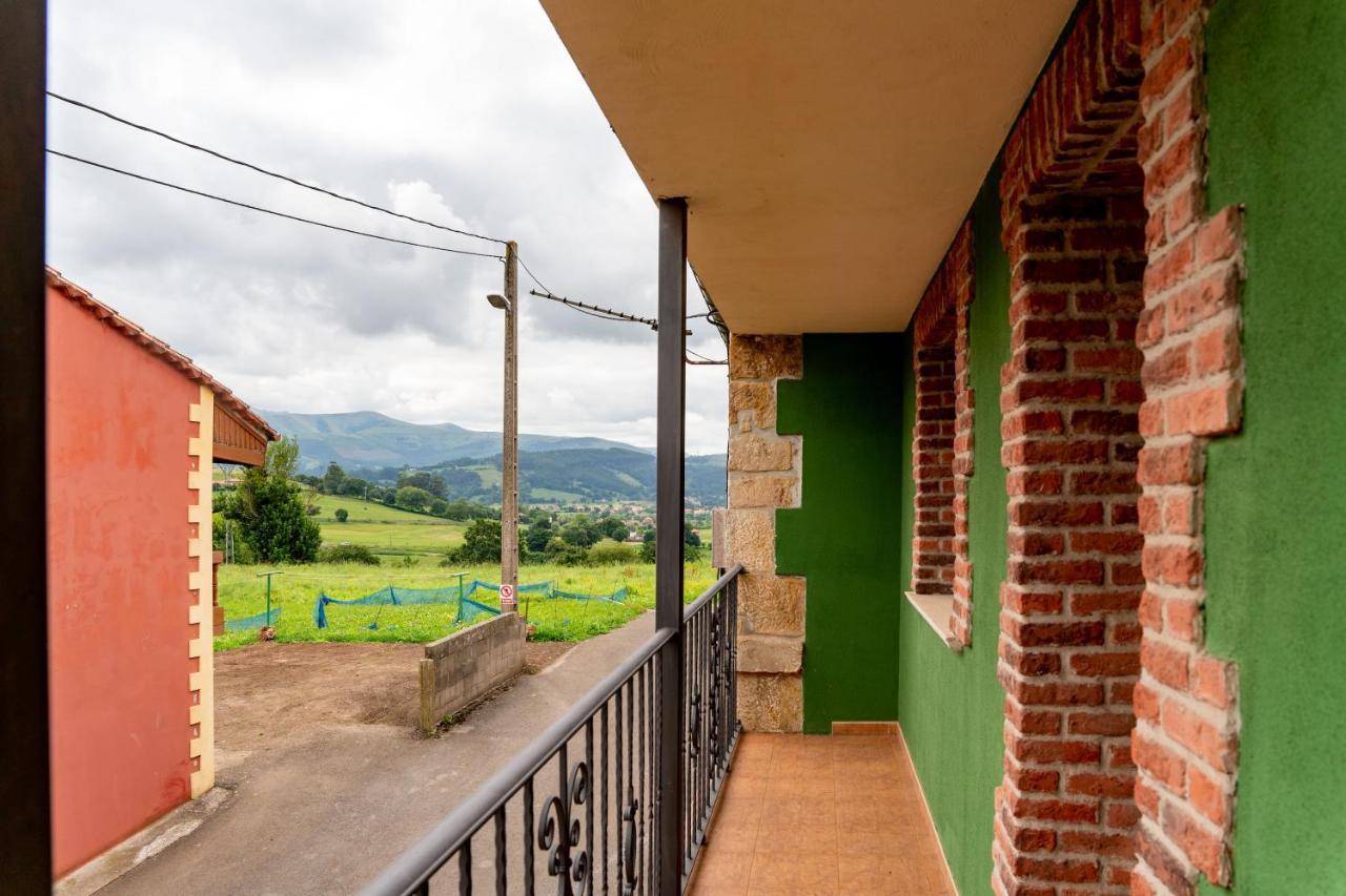 La Casita Verde De Cabarceno Sobarzo Exterior photo